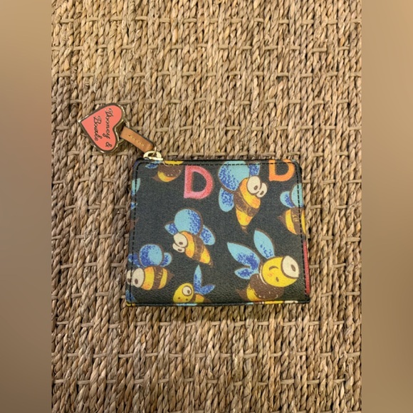 Y2K VINTAGE DOONEY & BOURKE BUMBLE BEE MINI SMALL WALLET - Picture 1 of 13